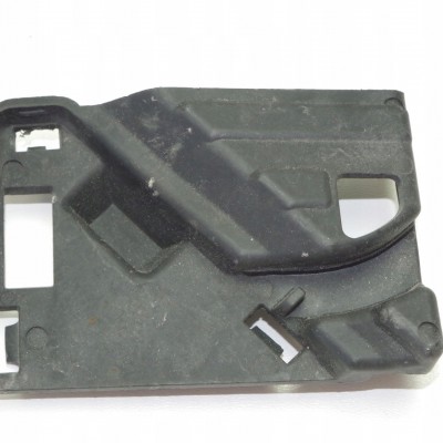 Ön Tampon Alt Braketi Mercedes C Serisi Ön Tampon Alt Braketi Mercedes C Serisi