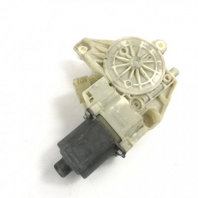 Ön Cam Motoru Mercedes C - E - CLS - SLS Serisi Ön Cam Motoru Mercedes C - E - CLS - SLS Serisi