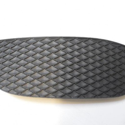 Sis Farı Izgarası Mercedes C Serisi Sis Farı Izgarası Mercedes C Serisi