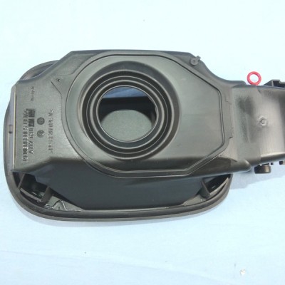 Yakıt Deposu Dolum Yuvası Mercedes CLA Serisi  Yakıt Deposu Dolum Yuvası Mercedes CLA Serisi