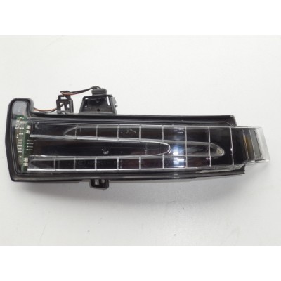 Ayna Sinyal Lambası Mercedes CLA Serisi  Ayna Sinyal Lambası Mercedes CLA Serisi