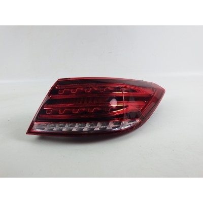 Stop Lambası Sağ Mercedes E Serisi Stop Lambası Sağ Mercedes E Serisi