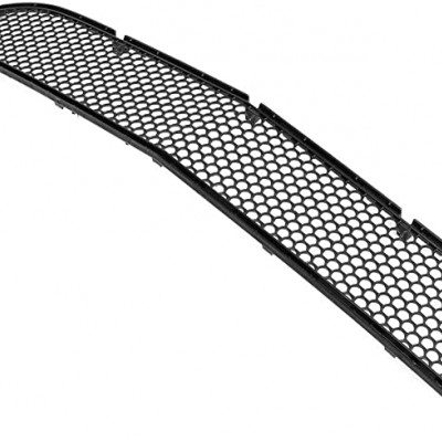 Ön Tampon Izgarası Mercedes C Serisi Ön Tampon Izgarası Mercedes C Serisi