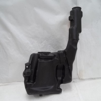 Cam Su Bidonu Mercedes CLS Serisi Cam Su Bidonu Mercedes CLS Serisi