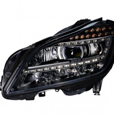 Far Sol Mercedes CLS Serisi Far Sol Mercedes CLS Serisi