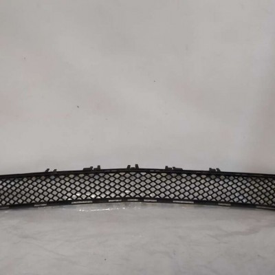 Ön Tampon Izgarası Orta Mercedes E Serisi Ön Tampon Izgarası Orta Mercedes E Serisi