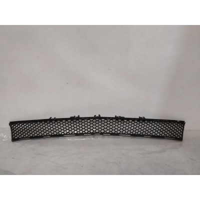 Ön Tampon Izgarası Orta Mercedes E Serisi Ön Tampon Izgarası Orta Mercedes E Serisi