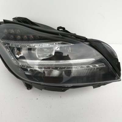 Far Sağ Mercedes CLS Serisi Far Sağ Mercedes CLS Serisi