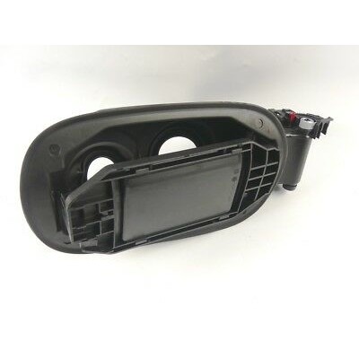 Yakıt Deposu Dolum Yuvası Mercedes C Serisi Yakıt Deposu Dolum Yuvası Mercedes C Serisi