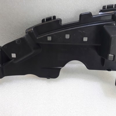 Arka Tampon Braketi Mercedes C Serisi