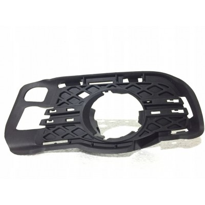 Sis Farı Çerçevesi Mercedes C Serisi Sis Farı Çerçevesi Mercedes C Serisi