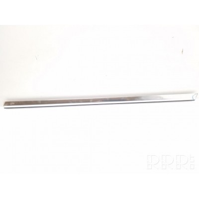 Ön Kapı Cam Çıtası Mercedes CLA Serisi Ön Kapı Cam Çıtası Mercedes CLA Serisi